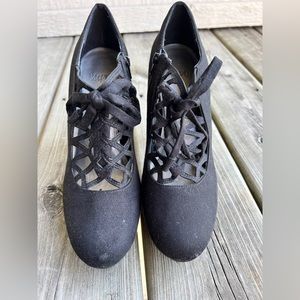 Impo Women’s Black Suede Heels 10M